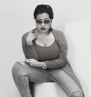 Sanayee Mahboob Tops Jeans BW.jpg Sanayee Mahboob Bikini Photos